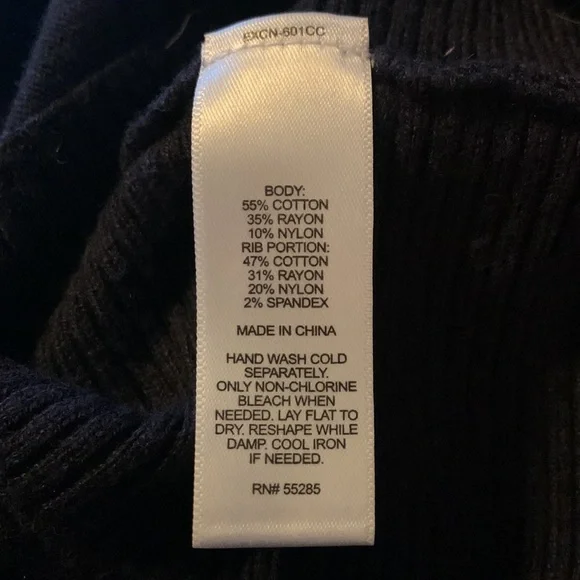 Express rounded hem top - Picture 8 of 8